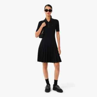 Abito da donna con colletto polo plissettato