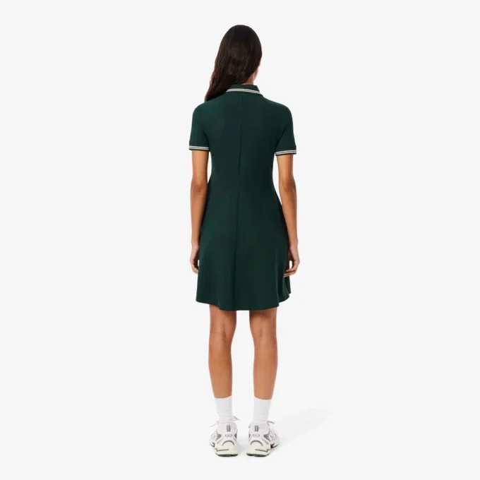 Abito skater da donna con collo Polo elasticizzato Abito skater da donna con collo Polo elasticizzato