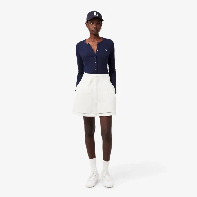 Bermuda oversize in The Blend of linen and cotton from a fluid line Bermuda oversize in The Blend of linen and cotton from a fluid line
