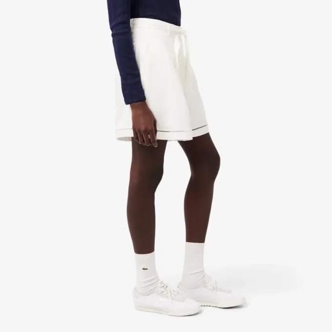 Bermuda oversize in The Blend of linen and cotton from a fluid line Bermuda oversize in The Blend of linen and cotton from a fluid line