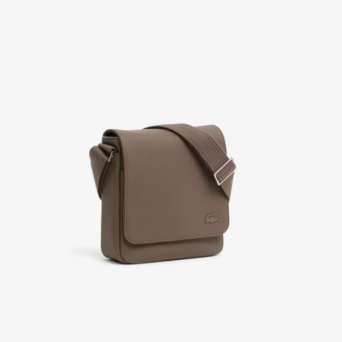 Borsa a tracolla classica con chiusura a patta Borsa a tracolla classica con chiusura a patta