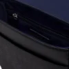 Borsa a tracolla classica con chiusura a patta Borsa a tracolla classica con chiusura a patta
