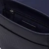 Borsa a tracolla classica con chiusura a patta Borsa a tracolla classica con chiusura a patta