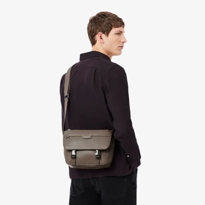 Borsa a tracolla in pelle con chiusura a patta Ossian Borsa a tracolla in pelle con chiusura a patta Ossian
