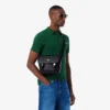 Borsa a tracolla piccola con monogramma Borsa a tracolla piccola con monogramma