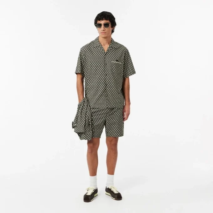 Camicia a maniche corte dalla vestibilità comoda Camicia a maniche corte dalla vestibilità comoda