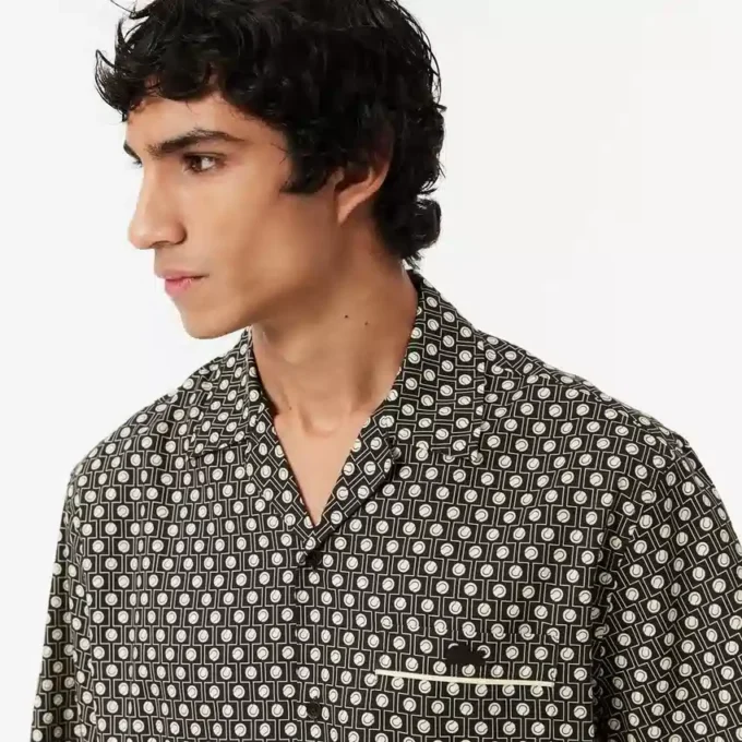 Camicia a maniche corte dalla vestibilità comoda Camicia a maniche corte dalla vestibilità comoda