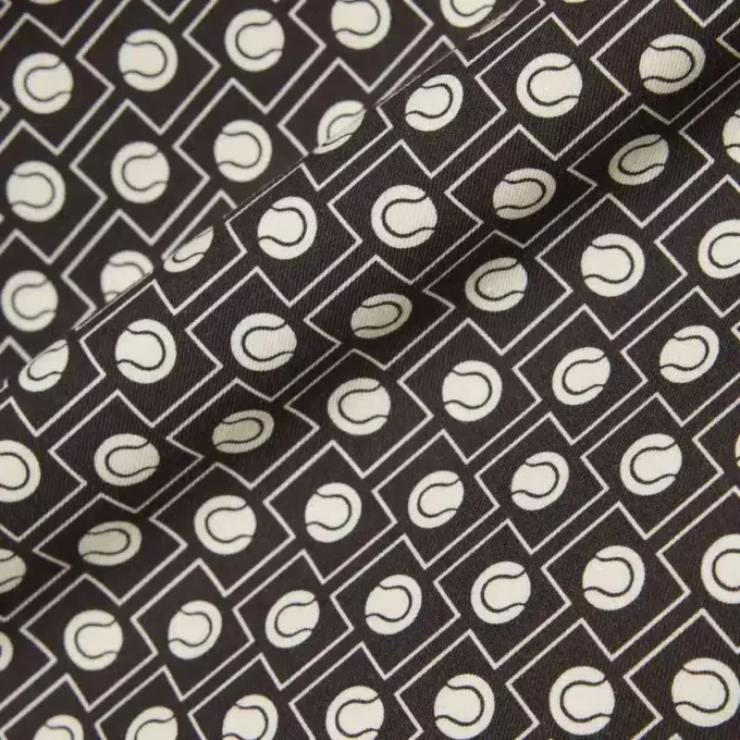 Camicia a maniche corte dalla vestibilità comoda Camicia a maniche corte dalla vestibilità comoda