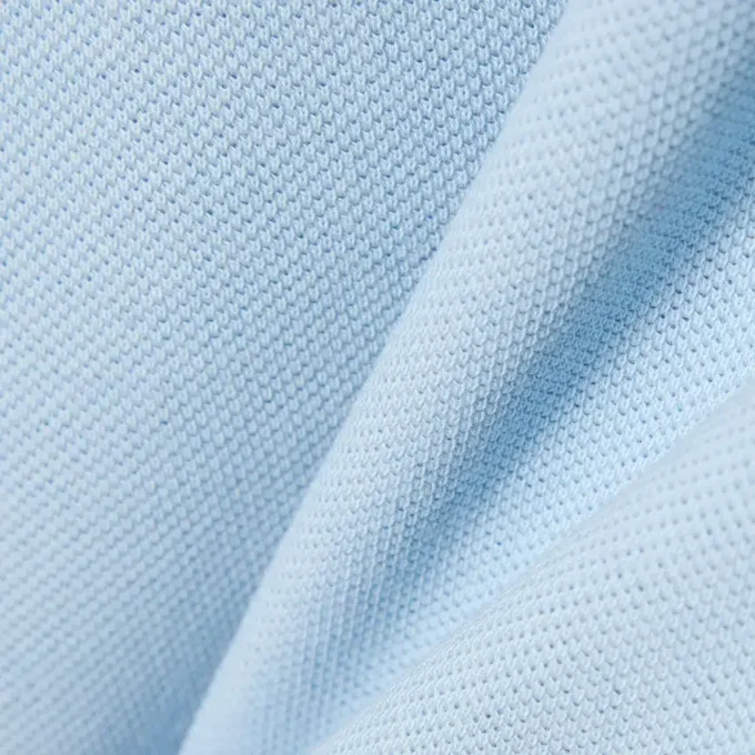 Camicia a maniche corte in piqué dalla vestibilità comoda Camicia a maniche corte in piqué dalla vestibilità comoda