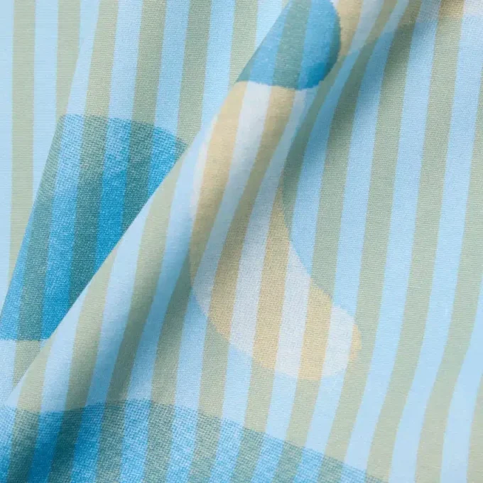 Camicia a righe con coccodrillo, vestibilità comoda Camicia a righe con coccodrillo, vestibilità comoda