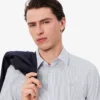 Camicia da uomo a righe con colletto button-down e vestibilità regolare Camicia da uomo a righe con colletto button-down e vestibilità regolare