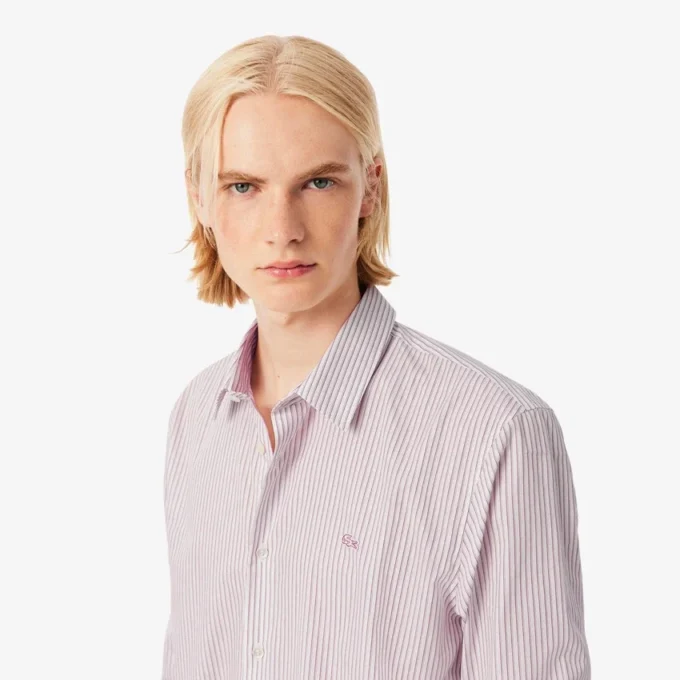 Camicia da uomo a righe con colletto button-down e vestibilità regolare Camicia da uomo a righe con colletto button-down e vestibilità regolare