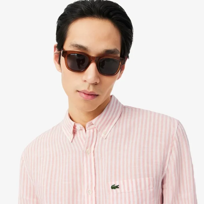 Camicia da uomo in lino a righe dal taglio regolare Camicia da uomo in lino a righe dal taglio regolare