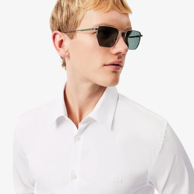 Camicia da uomo slim fit in tessuto elasticizzato con bottoni Camicia da uomo slim fit in tessuto elasticizzato con bottoni