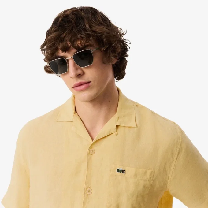 Camicia in lino dalla vestibilità comoda Camicia in lino dalla vestibilità comoda