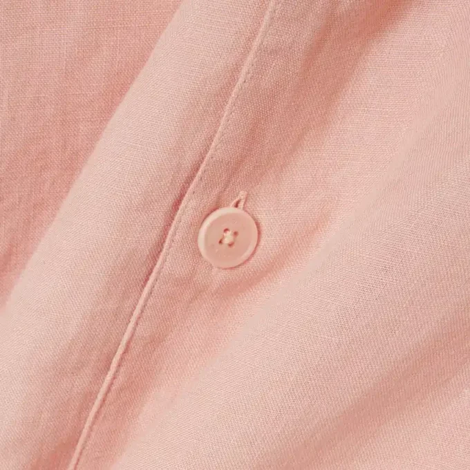 Camicia in lino dalla vestibilità comoda Camicia in lino dalla vestibilità comoda