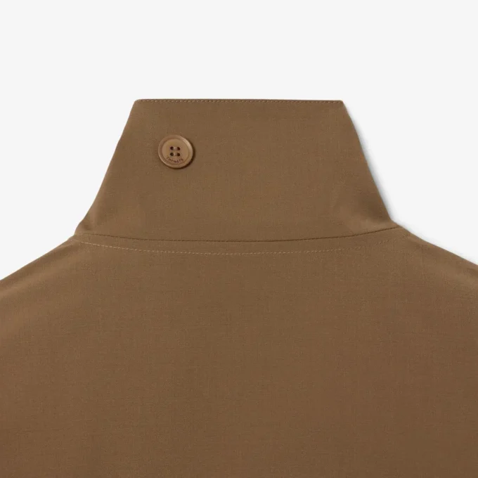Camicia in misto lana The Blend dalla vestibilità regolare vista in passerella Camicia in misto lana The Blend dalla vestibilità regolare vista in passerella