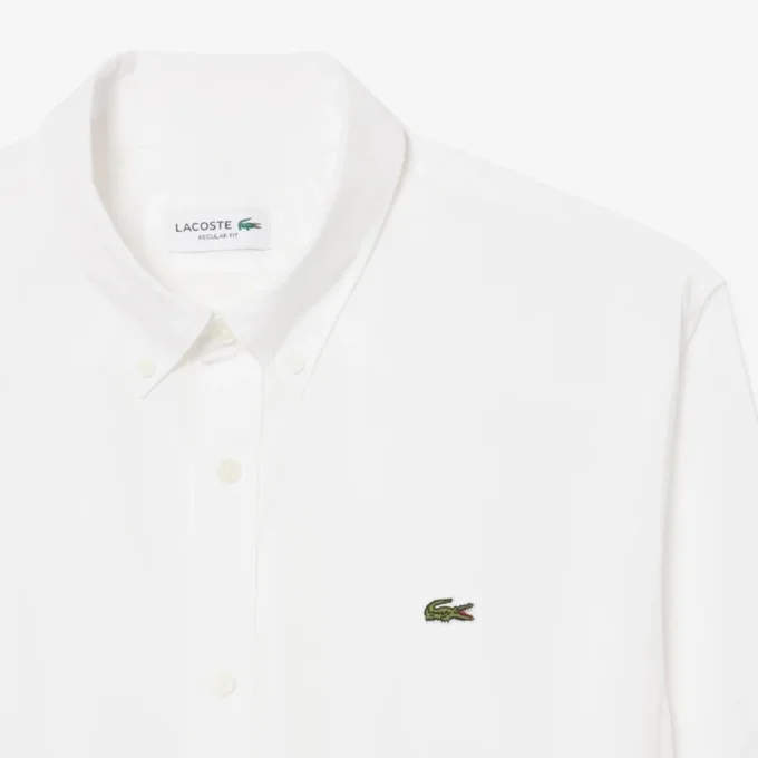 Camicia in popeline elasticizzato dalla vestibilità regolare Camicia in popeline elasticizzato dalla vestibilità regolare