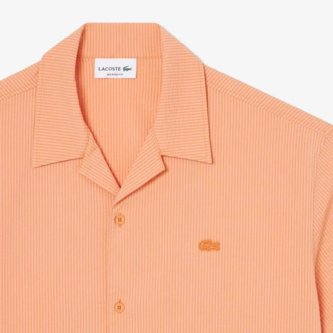 Camicia in seersucker dalla vestibilità comoda Camicia in seersucker dalla vestibilità comoda