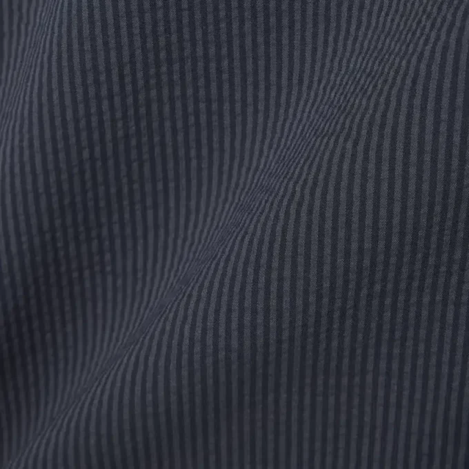 Camicia in seersucker dalla vestibilità comoda Camicia in seersucker dalla vestibilità comoda
