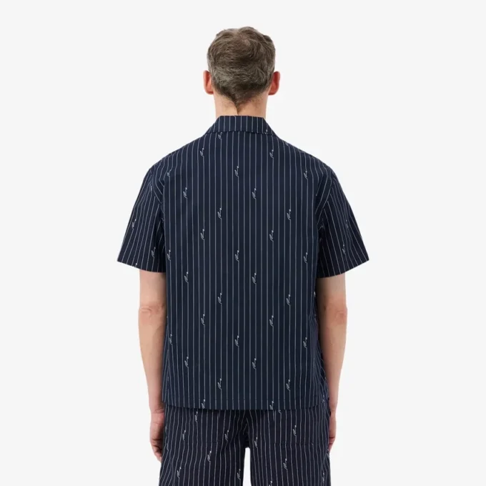 Camicia in twill stampato dalla vestibilità comoda Camicia in twill stampato dalla vestibilità comoda