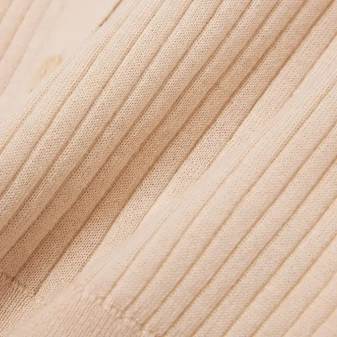 Cardigan da donna in maglia a coste di lana merino Cardigan da donna in maglia a coste di lana merino