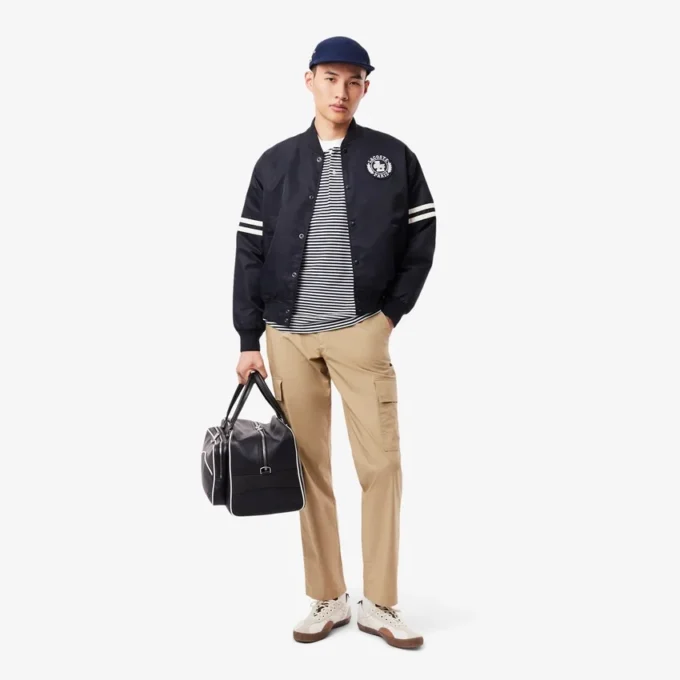 Giacca bomber da uomo idrorepellente con stemma ricamato Giacca bomber da uomo idrorepellente con stemma ricamato