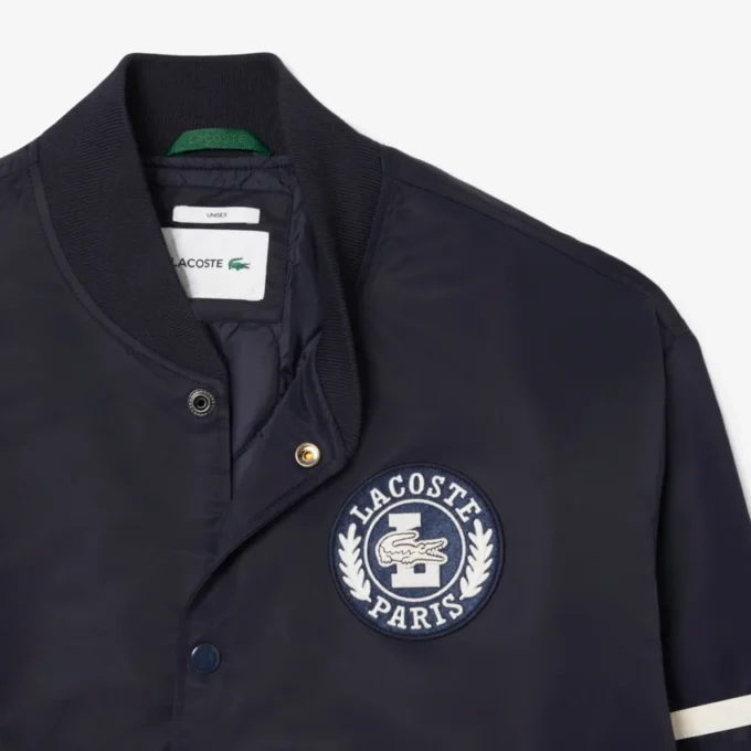 Giacca bomber da uomo idrorepellente con stemma ricamato Giacca bomber da uomo idrorepellente con stemma ricamato