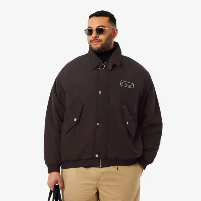 Giacca da aviatore idrorepellente da uomo con badge Giacca da aviatore idrorepellente da uomo con badge