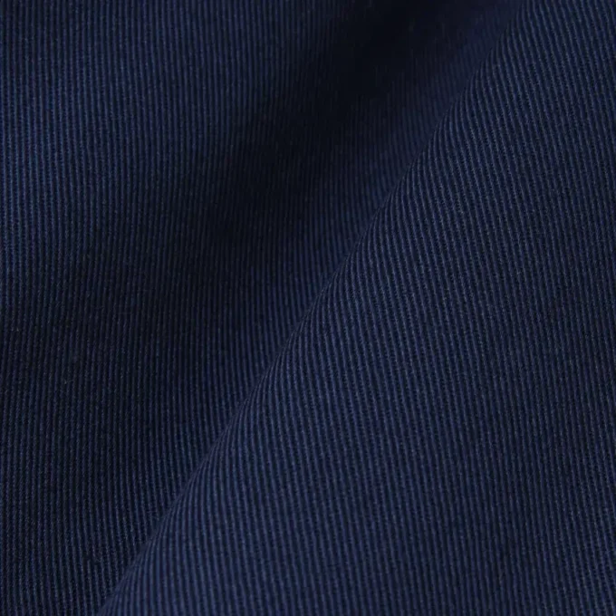 Giacca elasticizzata da donna con doppio colletto Giacca elasticizzata da donna con doppio colletto