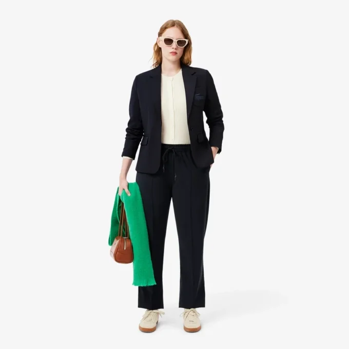Giacca in lana da donna slim fit con logo ricamato Giacca in lana da donna slim fit con logo ricamato