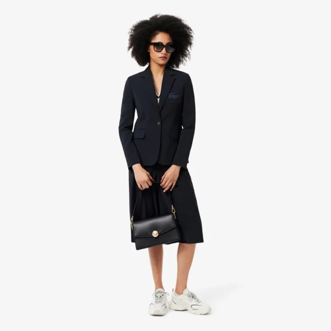 Giacca in lana da donna slim fit con logo ricamato Giacca in lana da donna slim fit con logo ricamato
