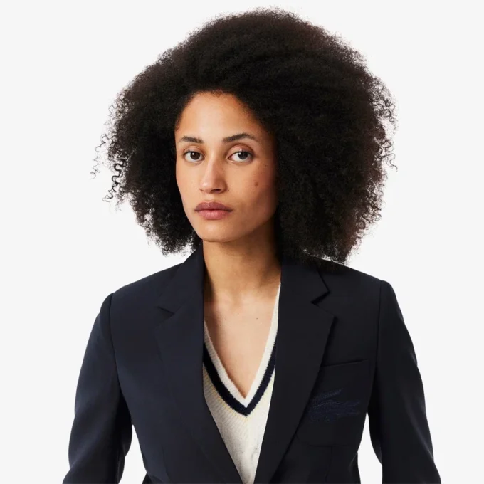 Giacca in lana da donna slim fit con logo ricamato Giacca in lana da donna slim fit con logo ricamato