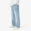Jeans indaco da uomo a 5 tasche e taglio dritto Jeans indaco da uomo a 5 tasche e taglio dritto
