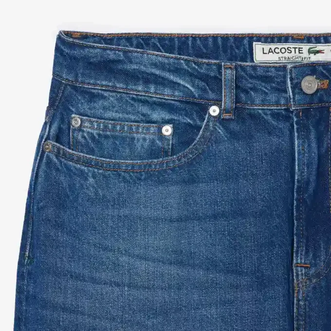 Jeans indaco da uomo a 5 tasche e taglio dritto Jeans indaco da uomo a 5 tasche e taglio dritto