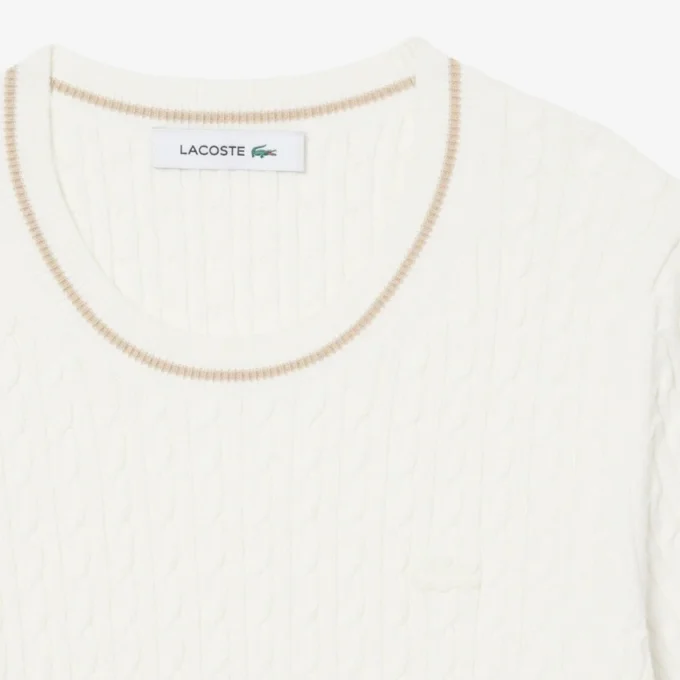 Maglione a maniche corte con lavorazione a trecce Maglione a maniche corte con lavorazione a trecce