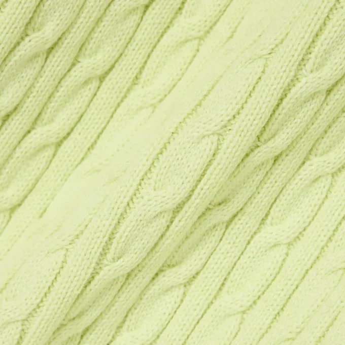 Maglione a maniche corte con lavorazione a trecce Maglione a maniche corte con lavorazione a trecce