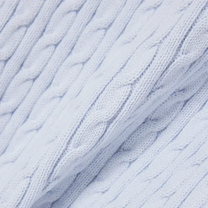 Maglione a maniche corte con lavorazione a trecce Maglione a maniche corte con lavorazione a trecce