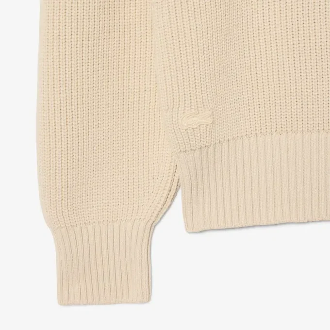 Maglione con collo a polo a coste perlate e dettaglio badge Maglione con collo a polo a coste perlate e dettaglio badge