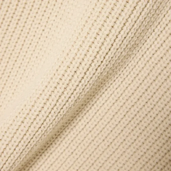 Maglione con collo a polo a coste perlate e dettaglio badge Maglione con collo a polo a coste perlate e dettaglio badge