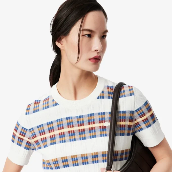 Maglione da donna a maniche corte in maglia a costine Maglione da donna a maniche corte in maglia a costine