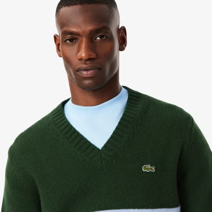 Maglione da uomo in lana a righe con scollo a V Maglione da uomo in lana a righe con scollo a V