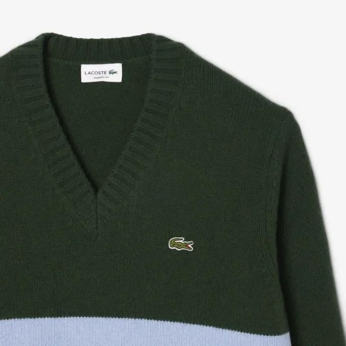 Maglione da uomo in lana a righe con scollo a V Maglione da uomo in lana a righe con scollo a V