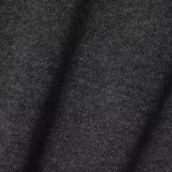 Maglione da uomo in lana con collo alto e zip Maglione da uomo in lana con collo alto e zip