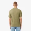 Maglione da uomo in maglia a costine fluida con collo a polo Maglione da uomo in maglia a costine fluida con collo a polo