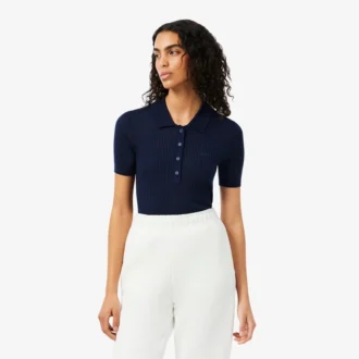 Maglione in lana merino con collo a polo e lavorazione a costine 3D
