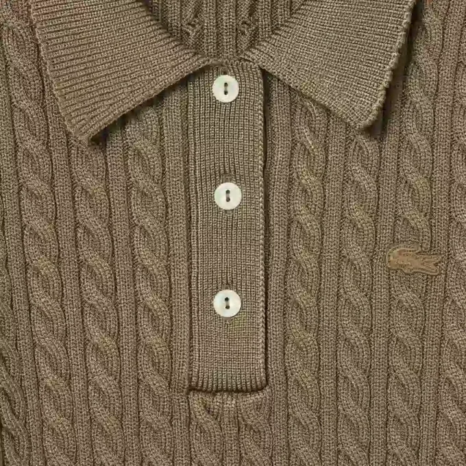 Maglione Runway con collo a polo e lavorazione a trecce Maglione Runway con collo a polo e lavorazione a trecce