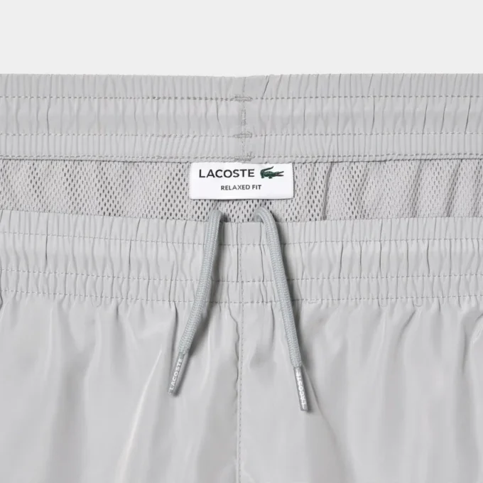 Pantaloncini da uomo dalla vestibilità comoda con ricami Pantaloncini da uomo dalla vestibilità comoda con ricami