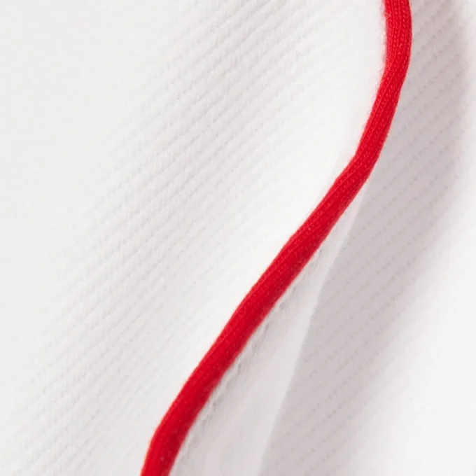Pantaloncini double face con bordi a contrasto e vestibilità regolare Pantaloncini double face con bordi a contrasto e vestibilità regolare