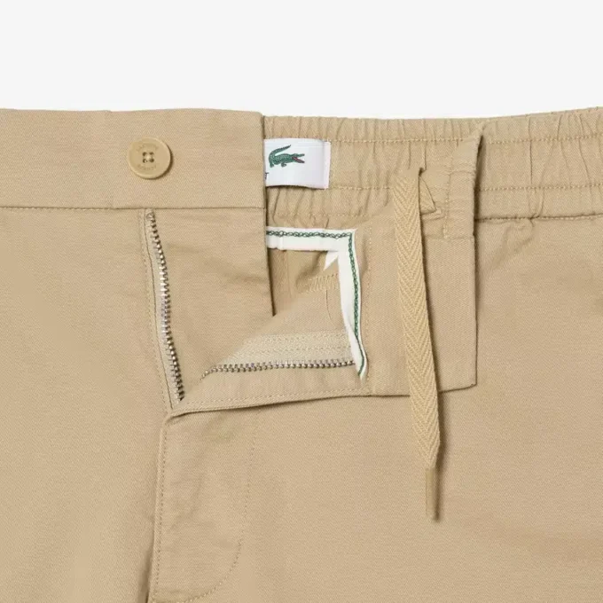 Pantaloncini in cotone elasticizzato dalla vestibilità regolare